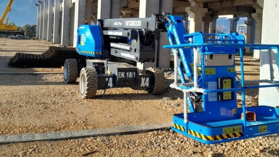 Konak Makaslı Eklemli Manlift, Konak Makaslı Eklemli Manlift Kiralama, Konak Kiralık Makaslı Eklemli Manlift, Konak Makaslı Eklemli Manlift Kiralama Fiyatları